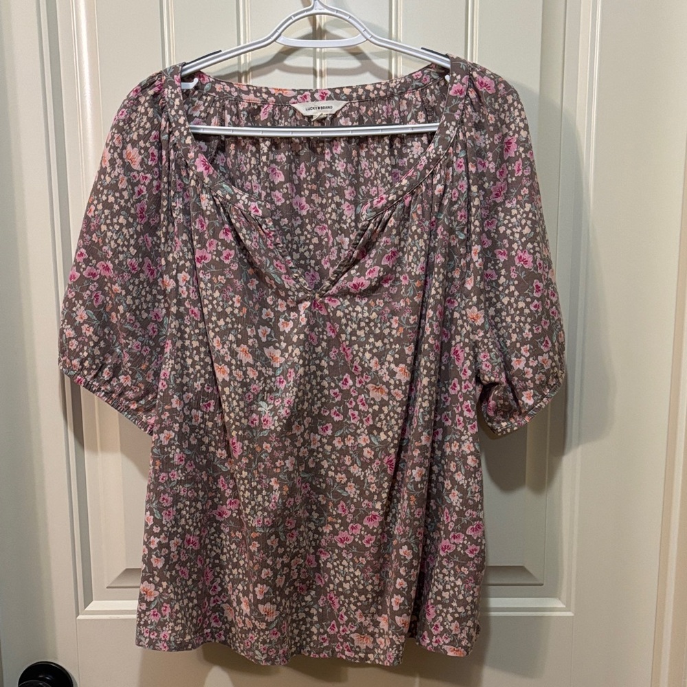Lucky Brand Taupe Floral Scoop-Neck Blouse with Pink Highlights
